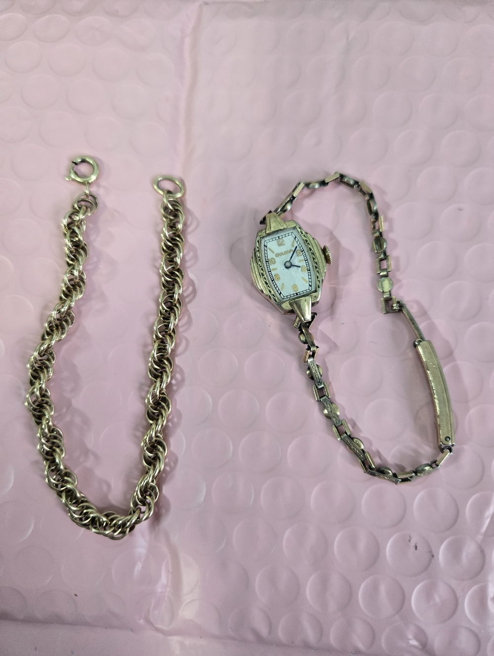 Vintage Gold Filled Ladies Bracelet Bulova Watch and Chain Set